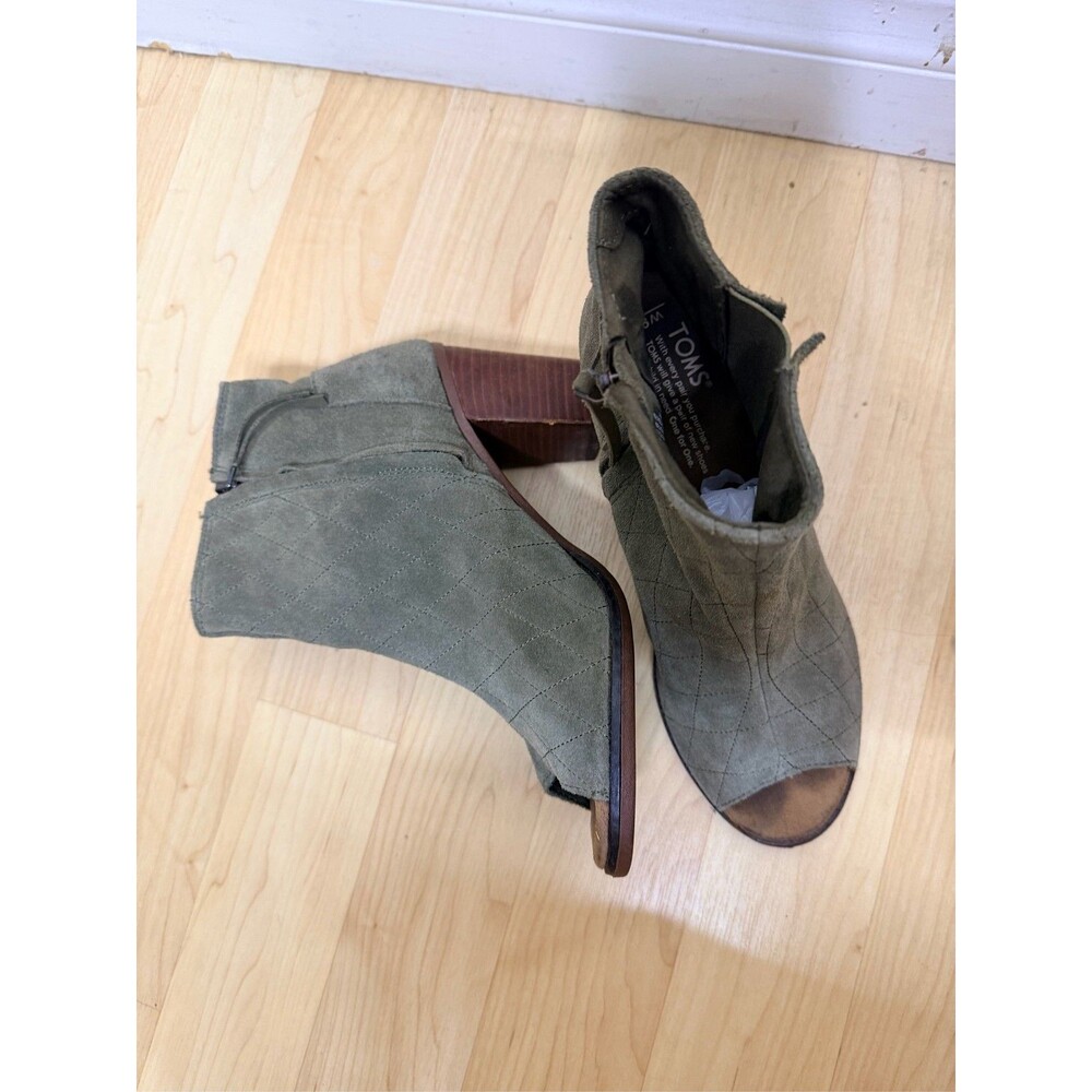 TOMS Majorca Green Suede Perforated Peep Toe Block Heel Booties sz 9 zip